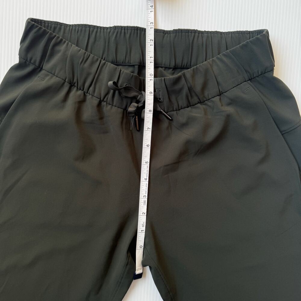 Lululemon On The Fly Pant Women's 6 Green 7/8 Jogger Gorpcore Travel Athleisure - Picture 9 of 16